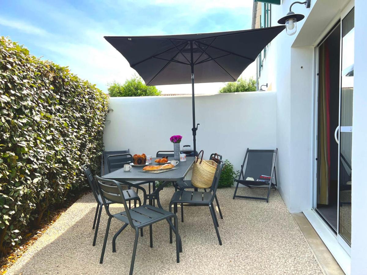 Le Clos Des Vieux Moulins La Flotte Exterior photo